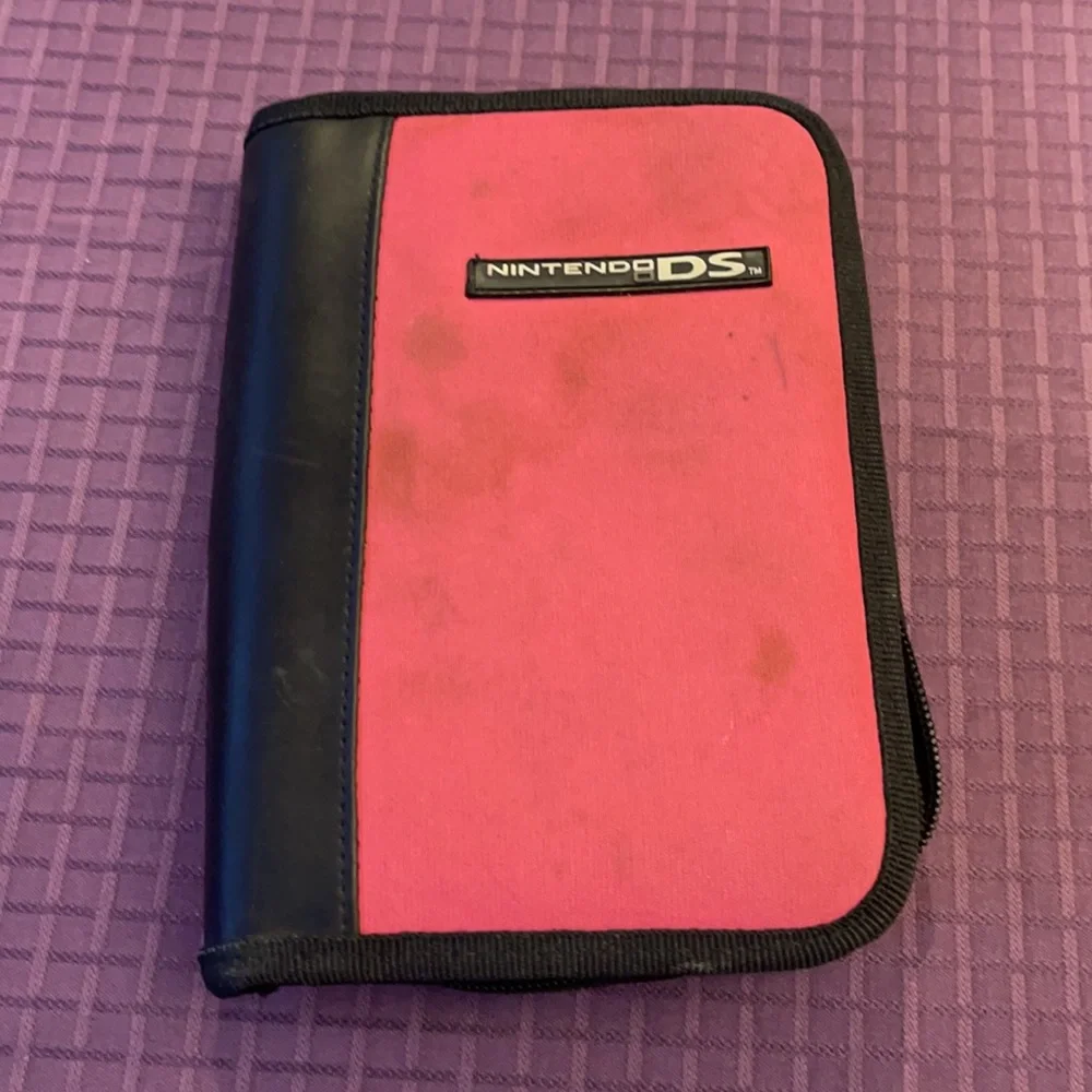 Nintendo DS lite bundle pink console pen wall charger car charger carrying case